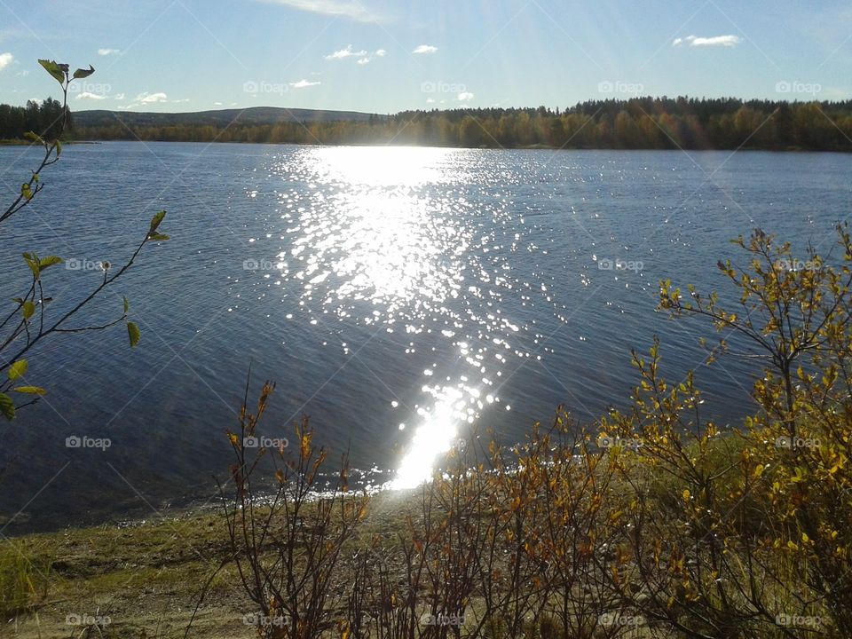 Beutyful lake with sunshine