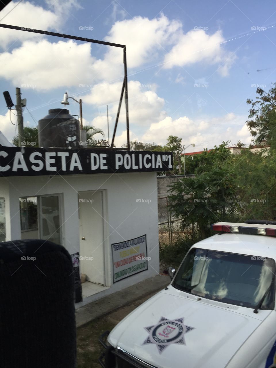 Policia