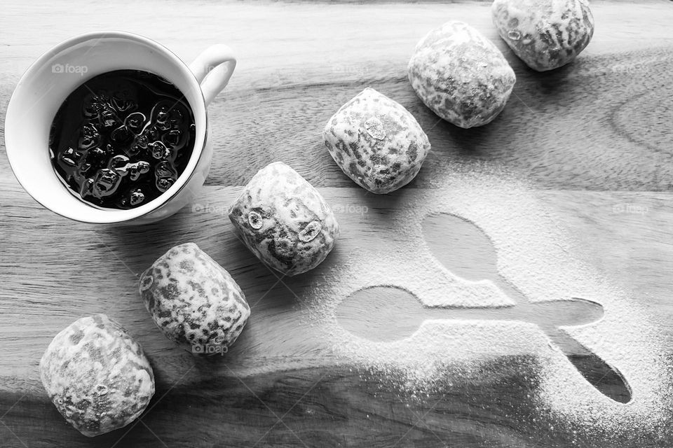 Cookies, Black and White