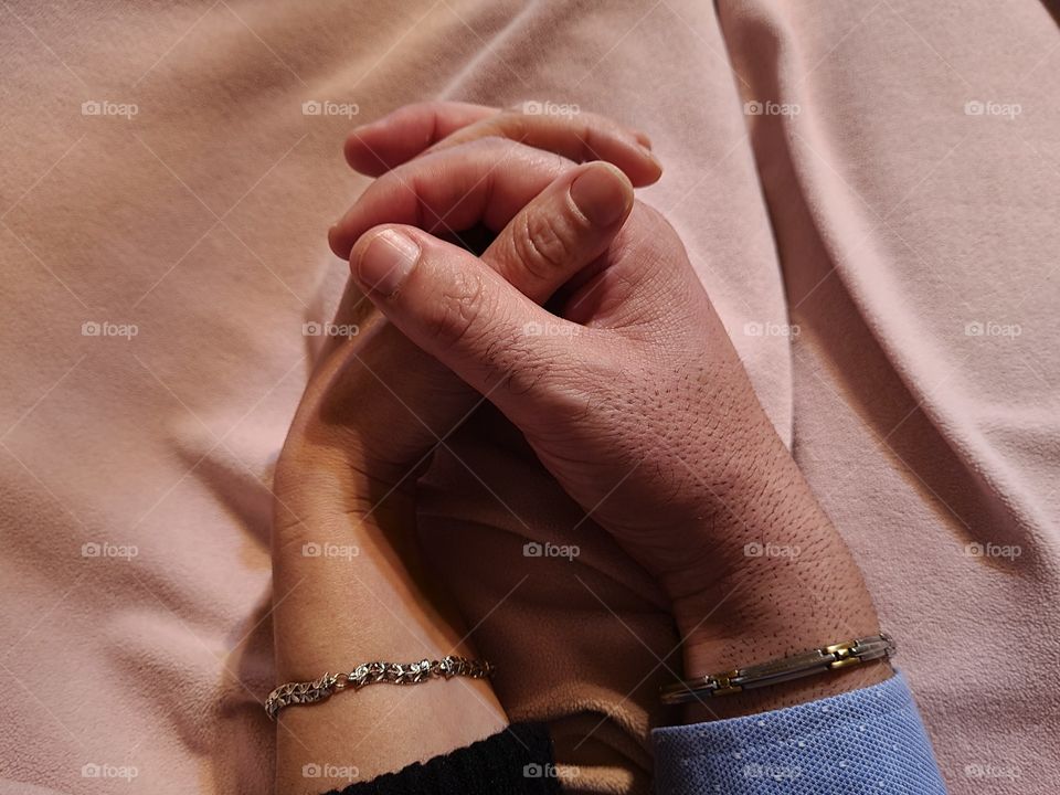 two lovers hand in hand