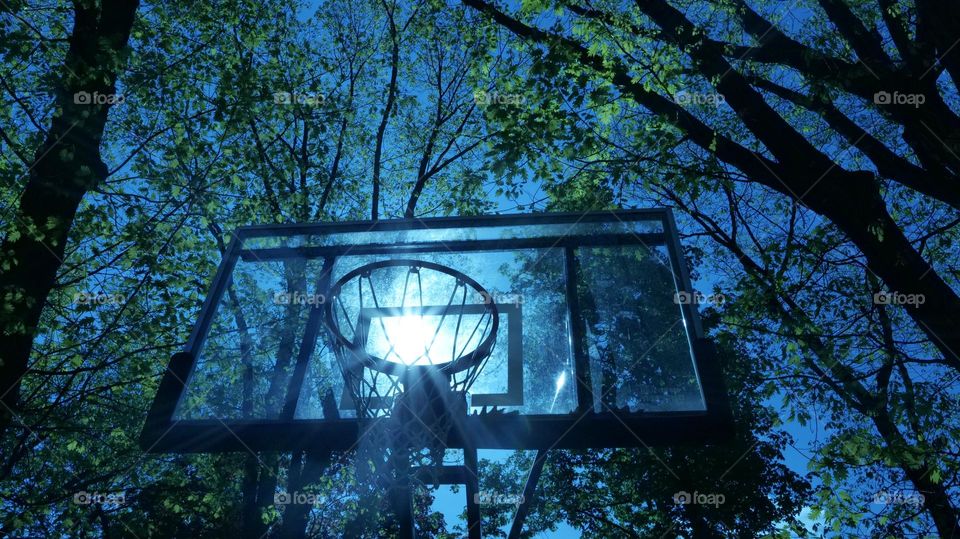 Basketball board Sun Reflection