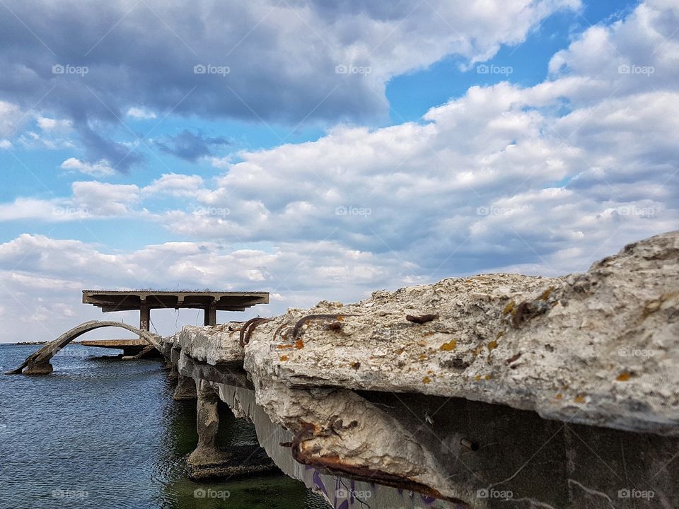 Old pontoon in Mamaia Resort in September