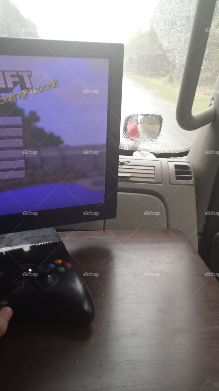 travel. gaming while riding down the road