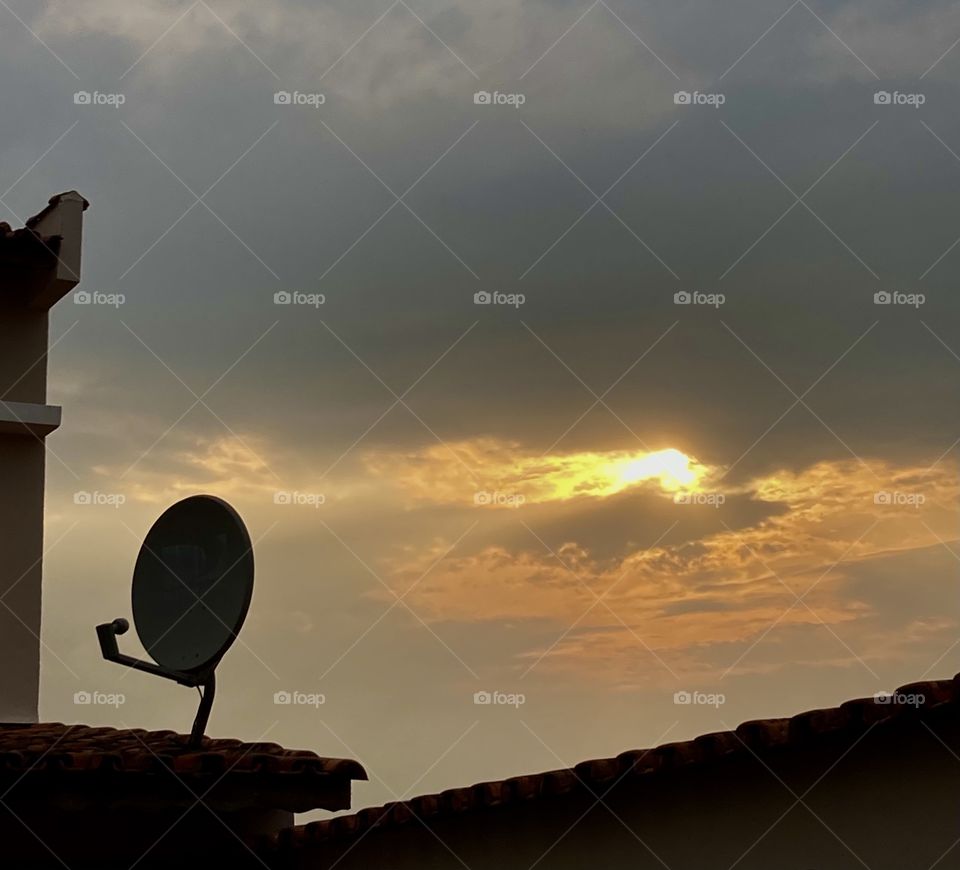 🌄🇺🇸 An extremely beautiful dawn in Bragança Paulista, interior of Brazil. Cheer the nature! / 🇧🇷 Um amanhecer extremamente bonito em Bragança Paulista, interior do Brasil. Viva a natureza!