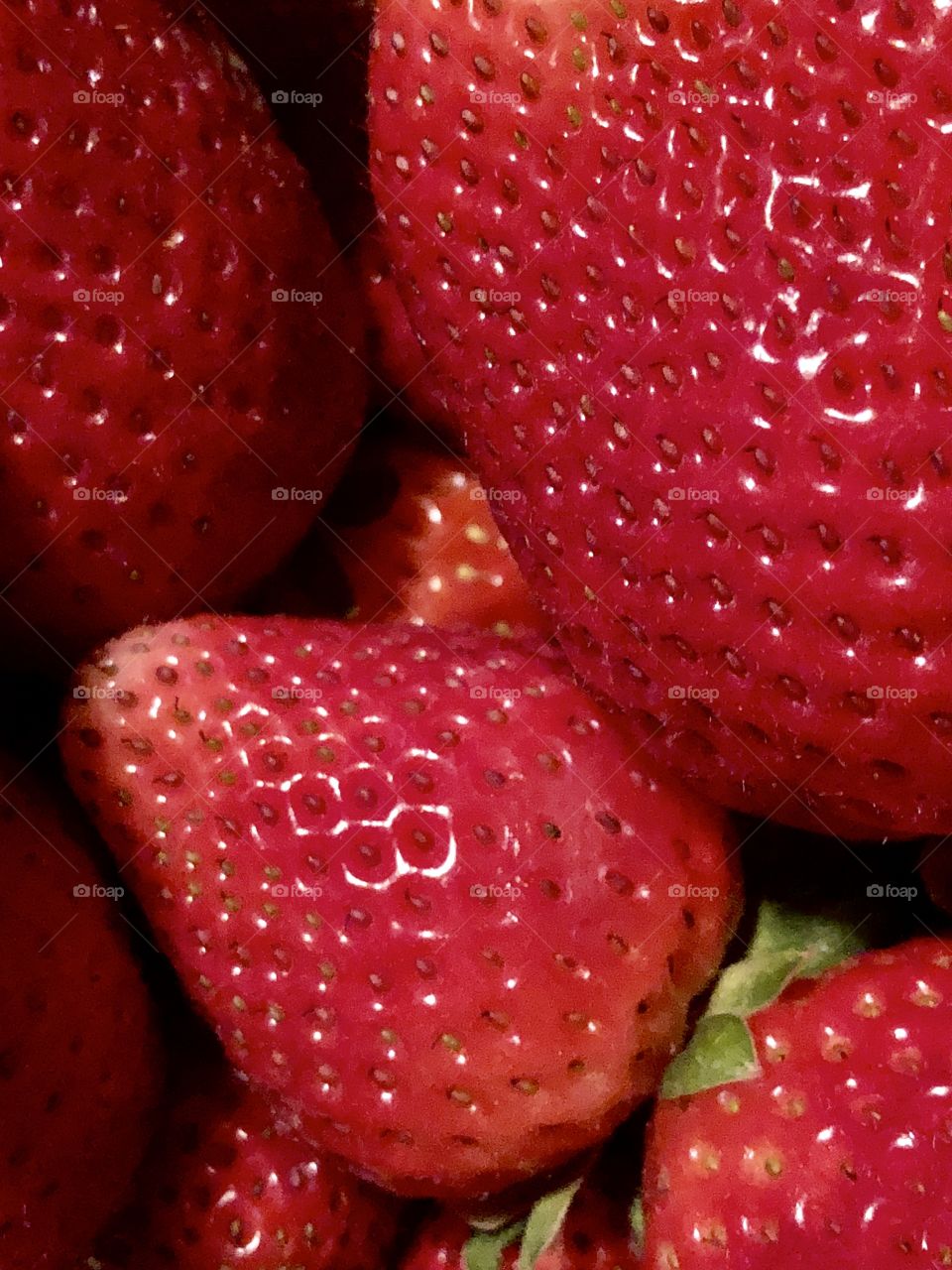 Fresh whole strawberries 