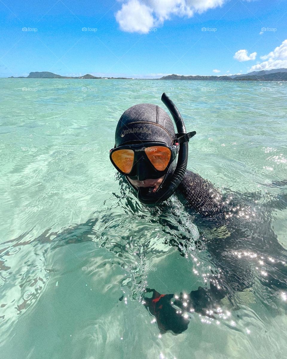 diving in 2 ft to the edge of the sandbar where it drops off quickly to 20ft/30ft/40ft 