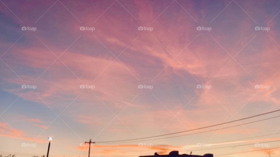 Another beautiful pic of a Southern morning working for a great day. The Horizon is looking for a change late in this day. 