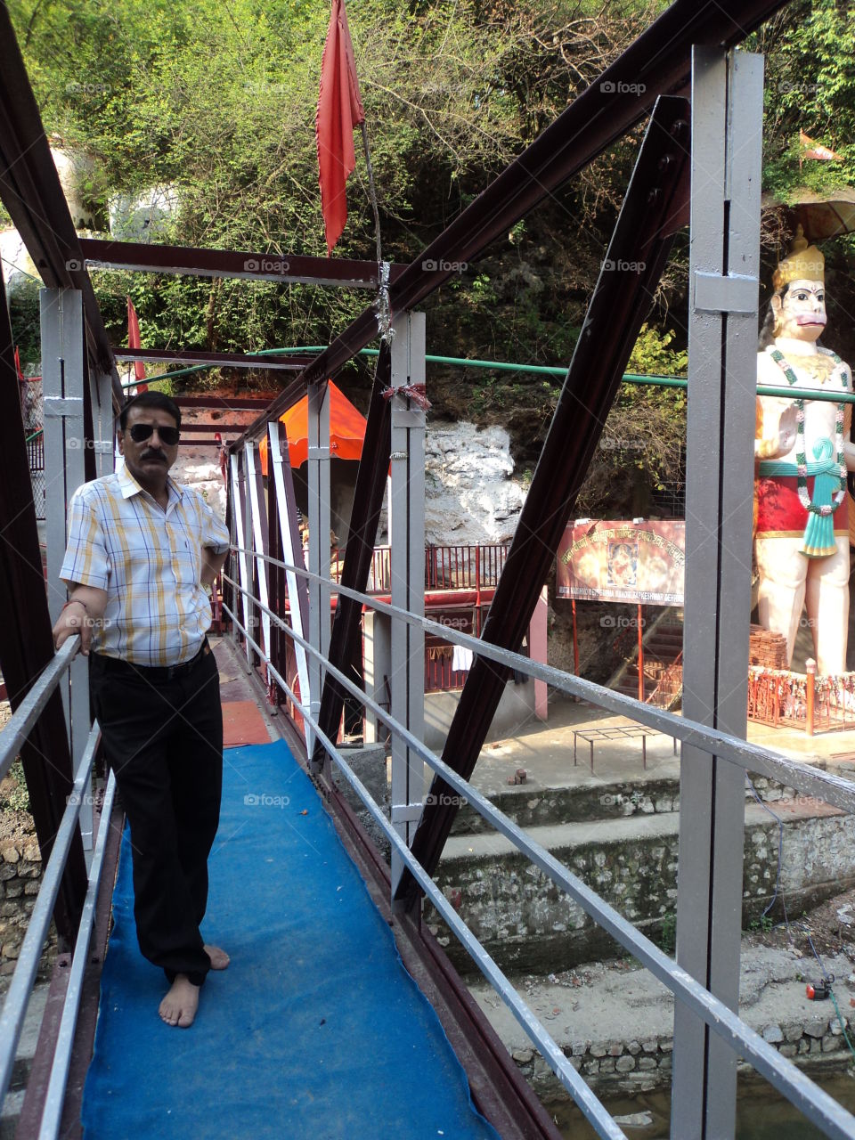 A bridge between modern and spiritual