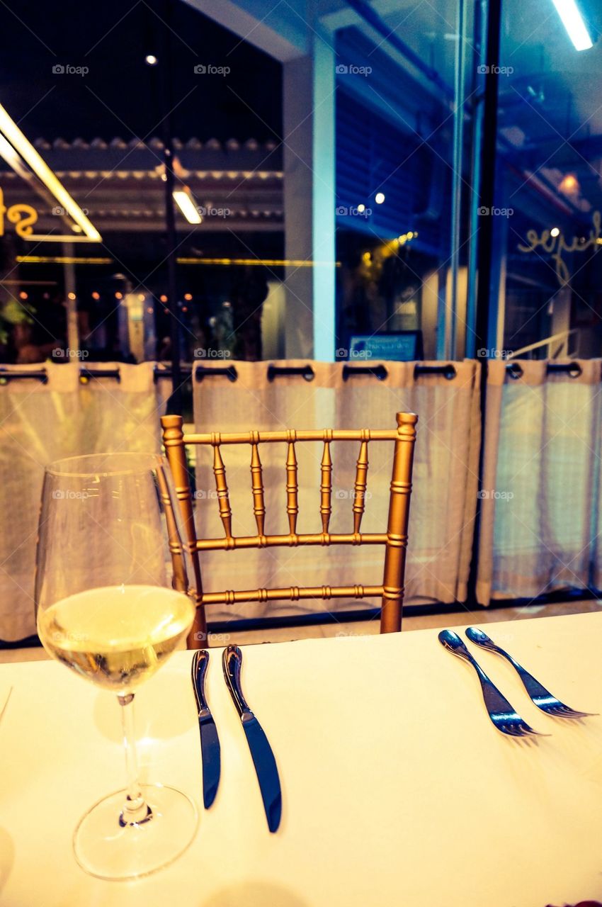 Chairs with dinning set