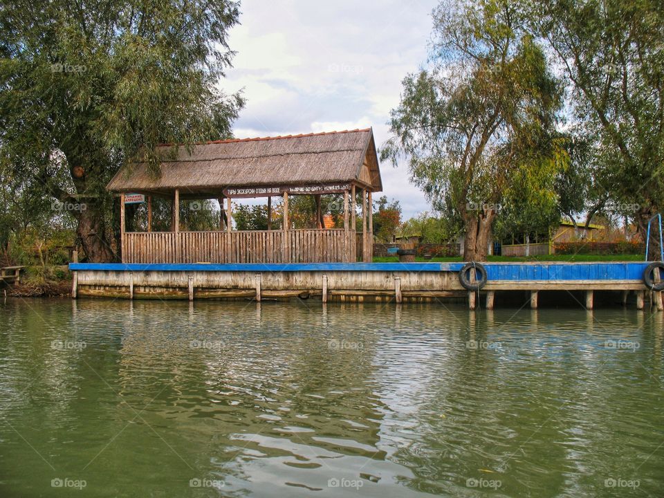 built on the banks of the Danube постройк