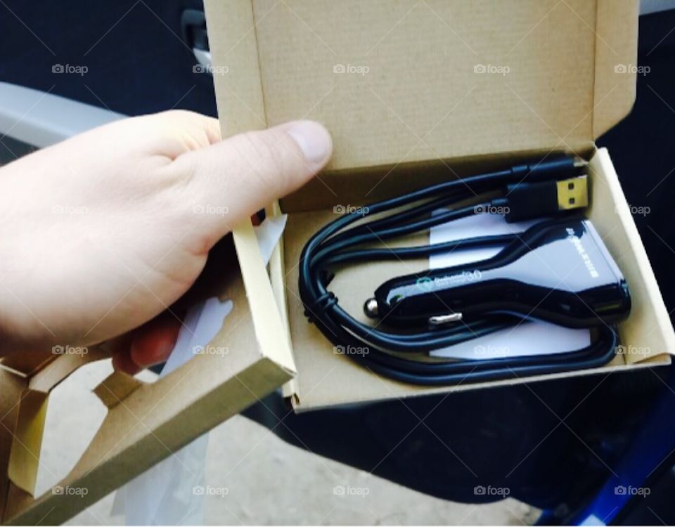 BlitzWolf QC3.0 Car Charger Mobile Phone Car-Charger 4 Port USB Car Charger Adapter With Cable Universal For iPhone For Samsung.