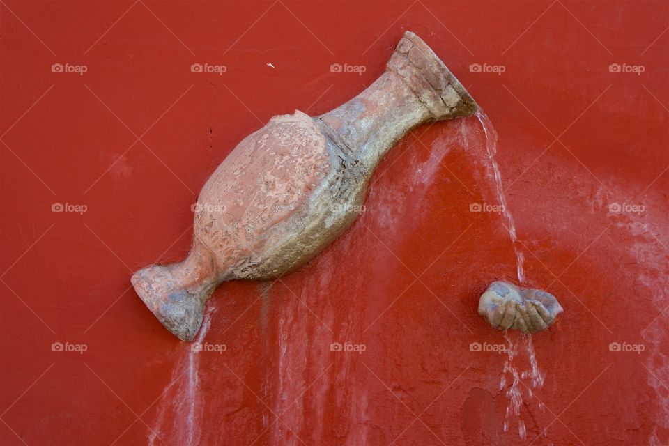 A fountain of water found in San Miguel de Allende, Mexico.