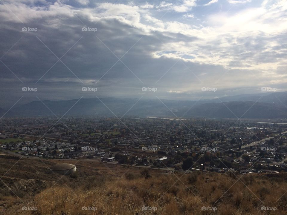 Beautiful view, starting to rain!! 