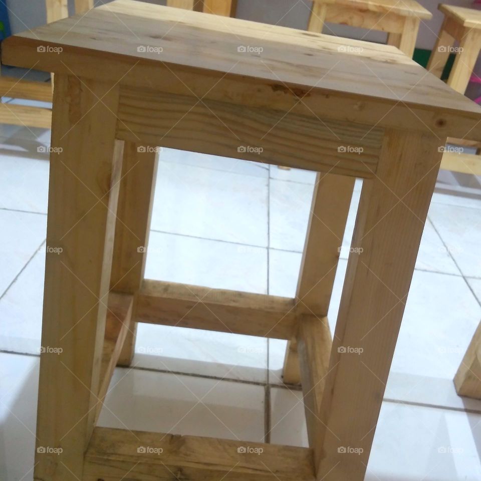 Wooden chair in the cafe