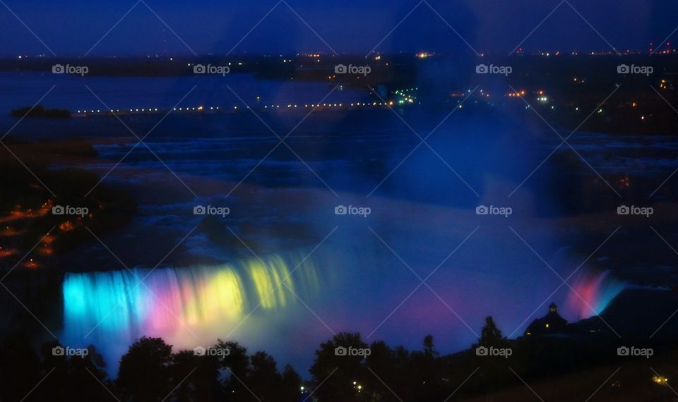 Niagara falls at night