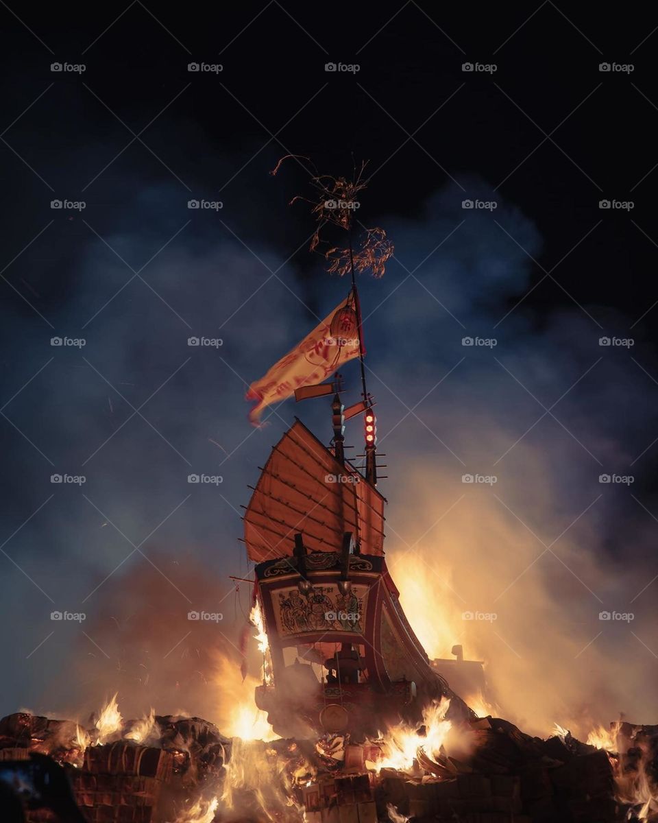 Folk activities: burning the king's boat