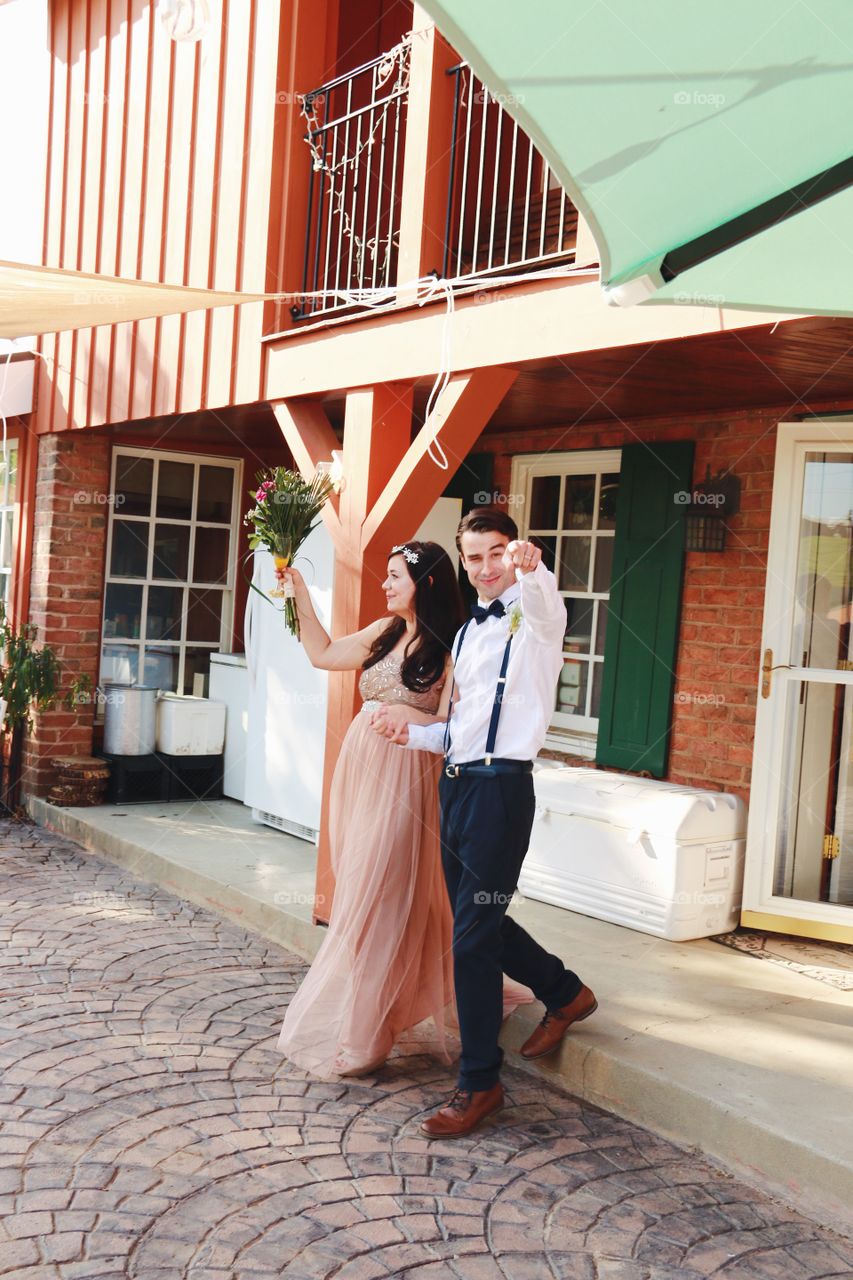 Happy Couple, Backyard Wedding 