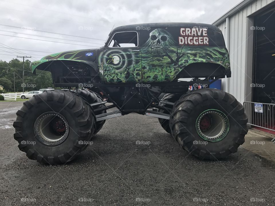 Grave Digger Monster Truck