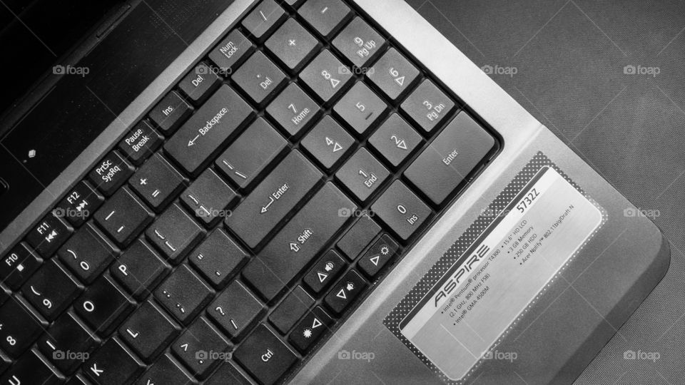 Teclado: teclas, notebook.