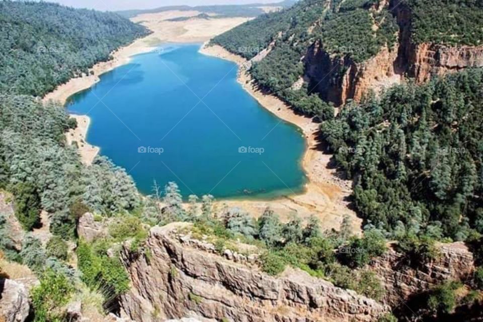 this place is aklmam lake at khnifra morocco