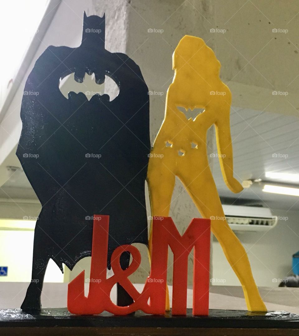 Batman e mulher maravilha. Tipo de bolo. Mãe e filho. Maria e João 