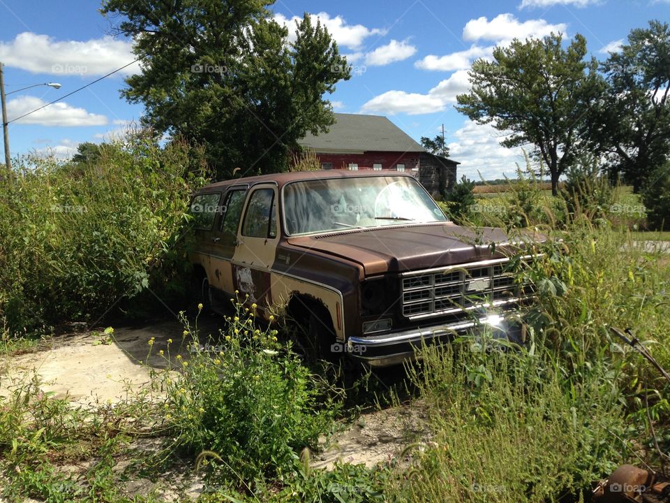 Abandoned car, Ohio 
