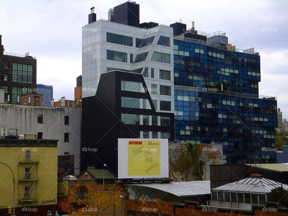 NEW YORK CITY HIGH LINE PARK LIVING SPACE