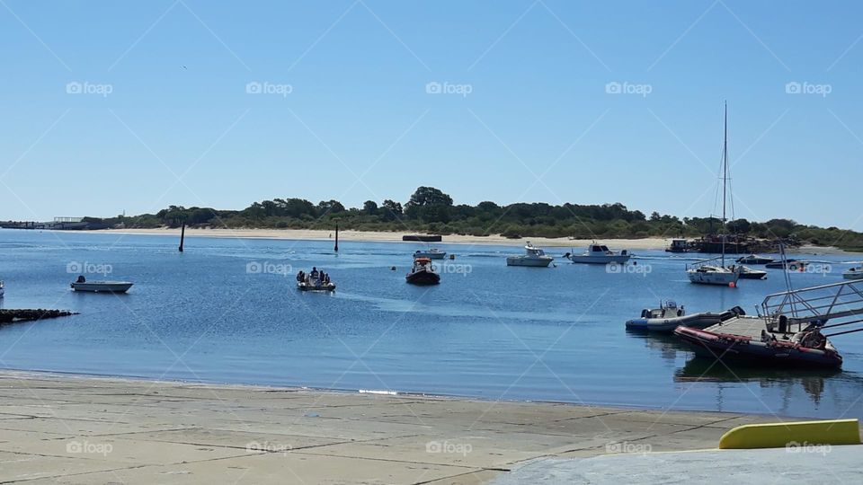Tavira, Portugal,vale a pena conhecer,uma cidade aconhegante, você pode ter uma experiência maravilhosa tomando um simples cafezinho em uma esplanada enquanto admira a paisagem.