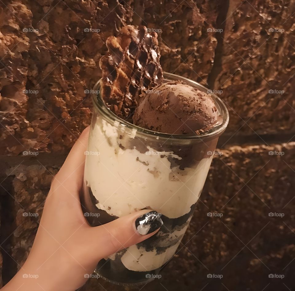 dark chocolate ice creamat the wall