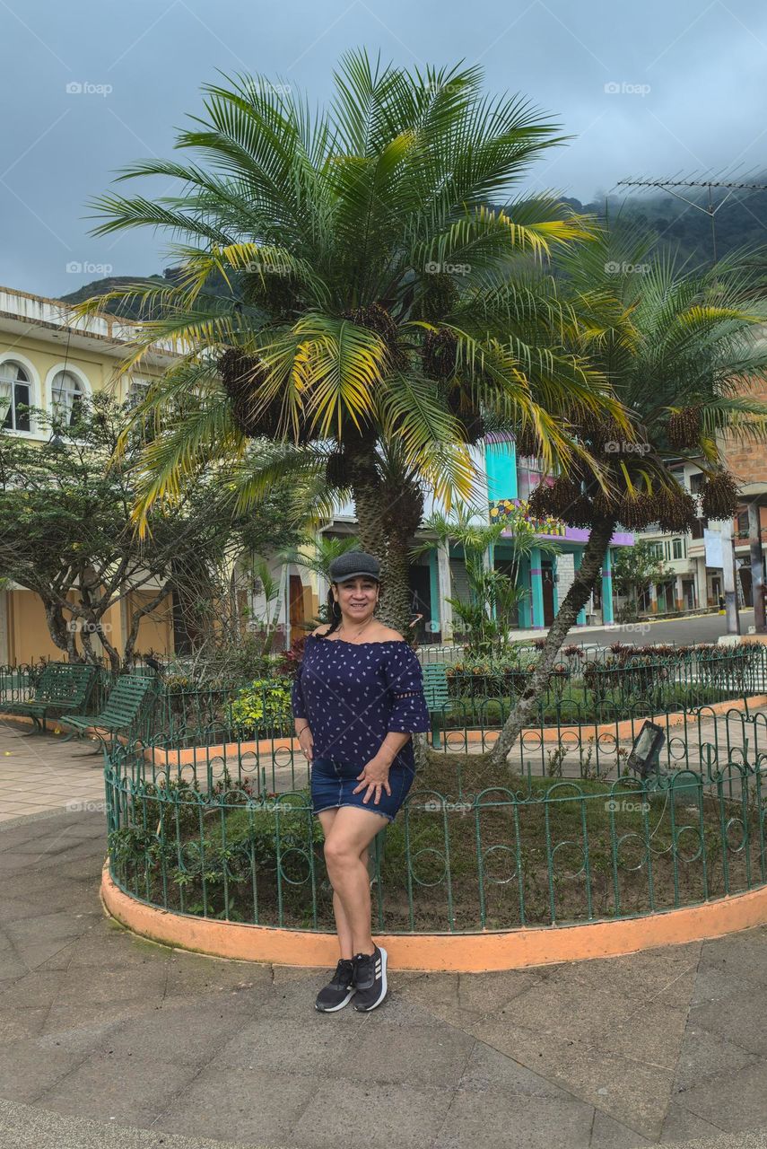 Woman in an Ecuadorian city park